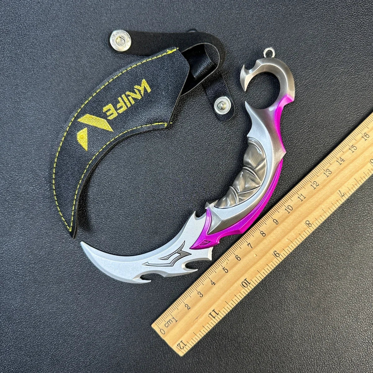 Karambit Rotatif – Réplique Valorant Champions 2021 | Métal | Cosplay & Décoration