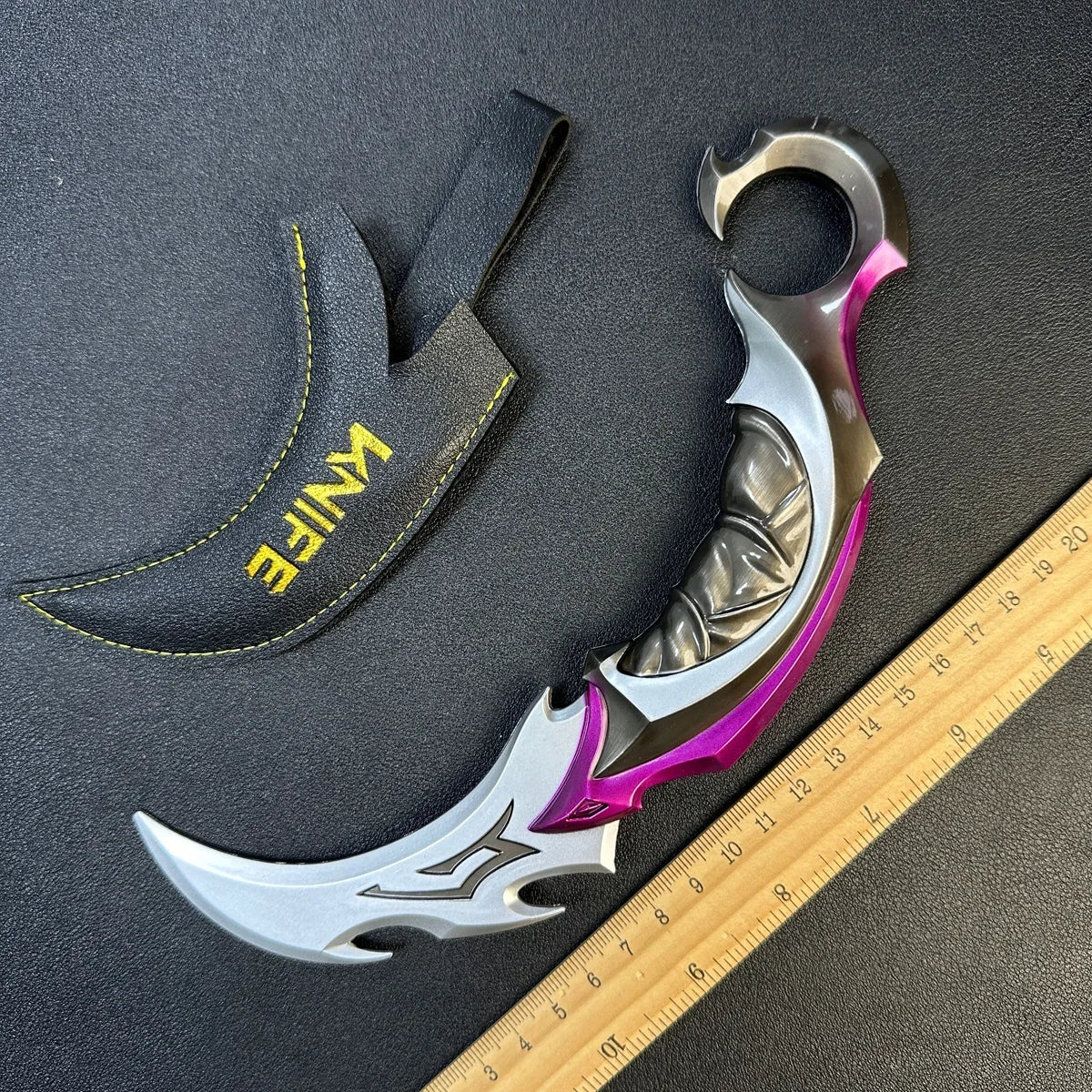 Karambit Rotatif – Réplique Valorant Champions 2021 | Métal | Cosplay & Décoration