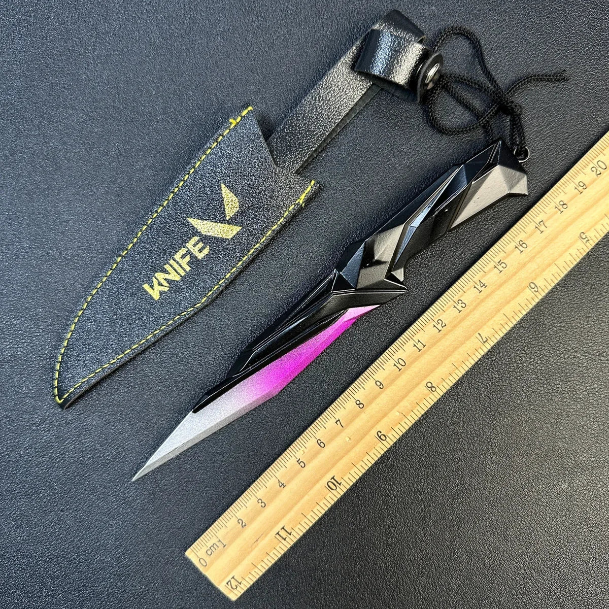 Karambit Rotatif – Réplique Valorant Champions 2021 | Métal | Cosplay & Décoration