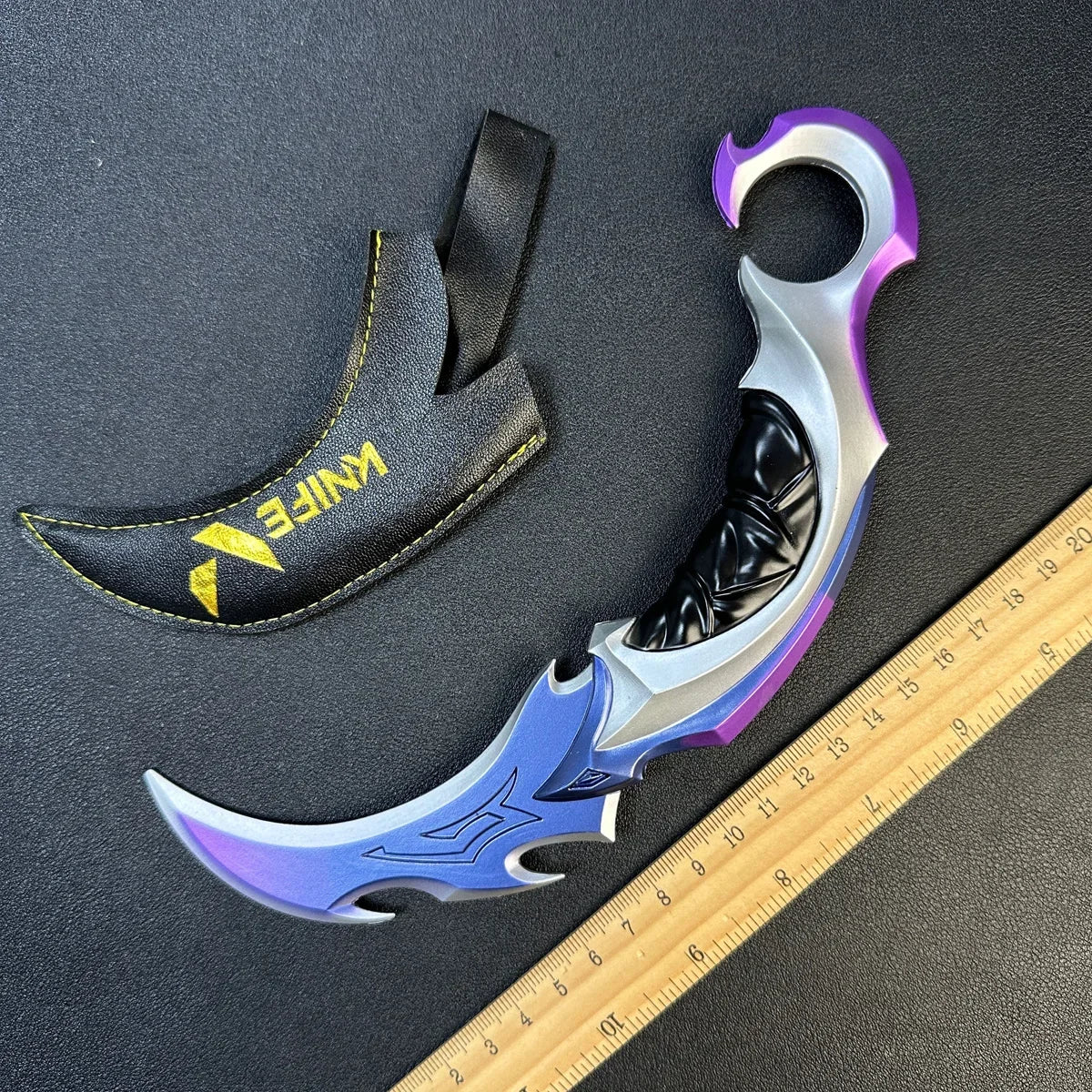 Karambit Rotatif – Réplique Valorant Champions 2021 | Métal | Cosplay & Décoration