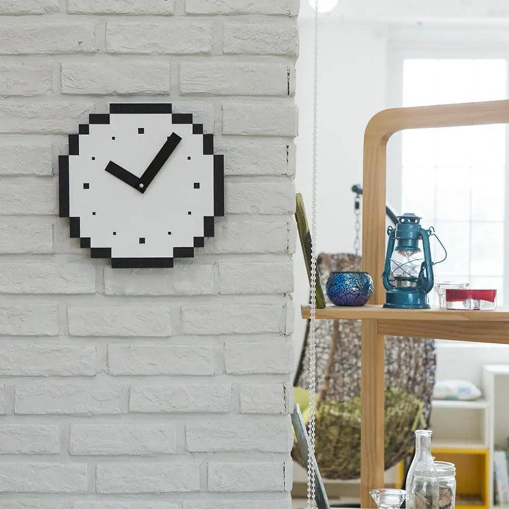 Horloge murale design Pixel, silencieuse à quartz – Style moderne pour maison, bureau et gaming room