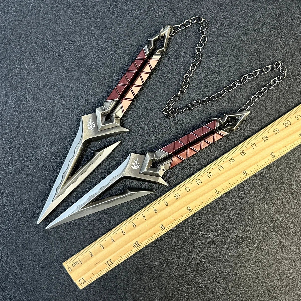 Karambit Rotatif – Réplique Valorant Champions 2021 | Métal | Cosplay & Décoration