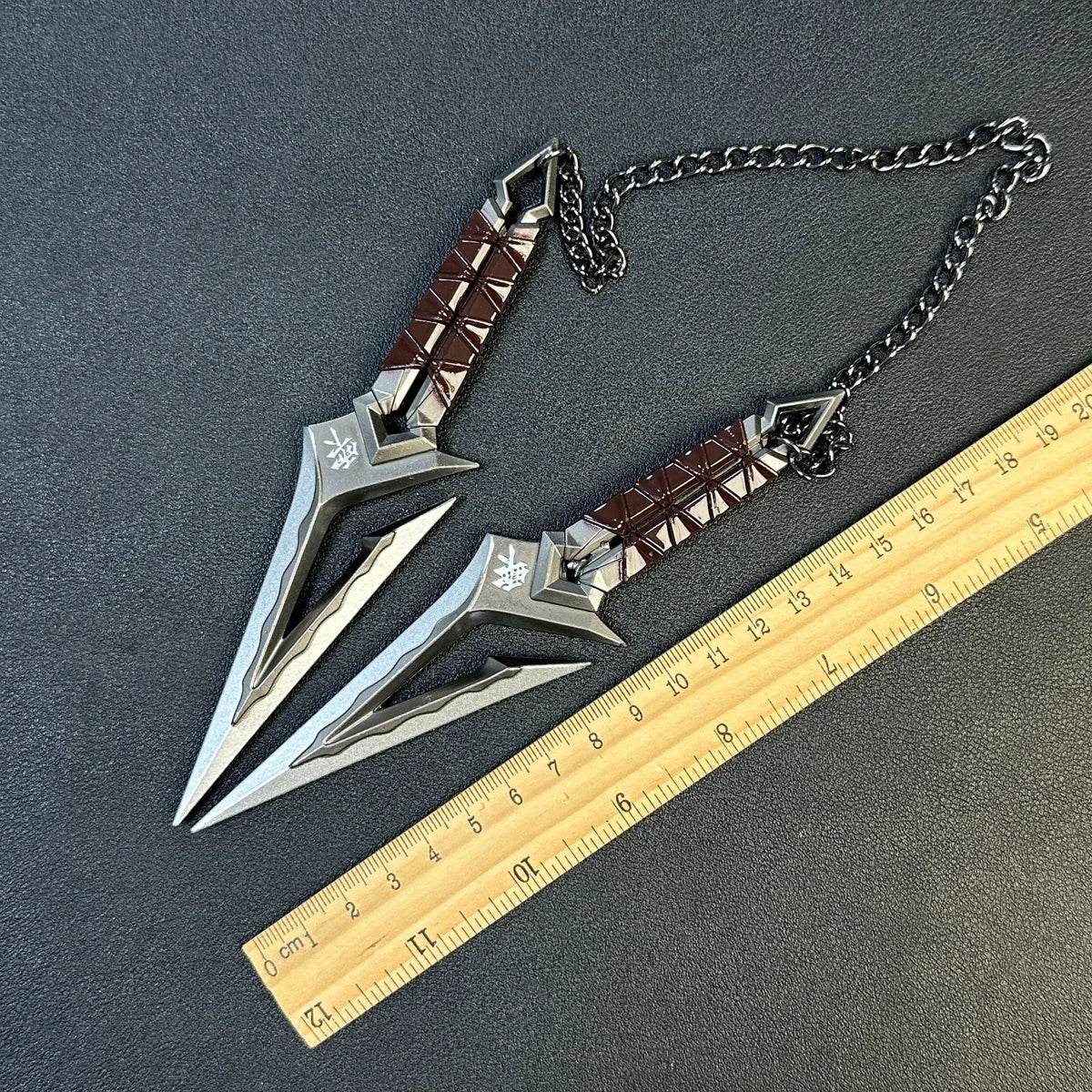 Karambit Rotatif – Réplique Valorant Champions 2021 | Métal | Cosplay & Décoration
