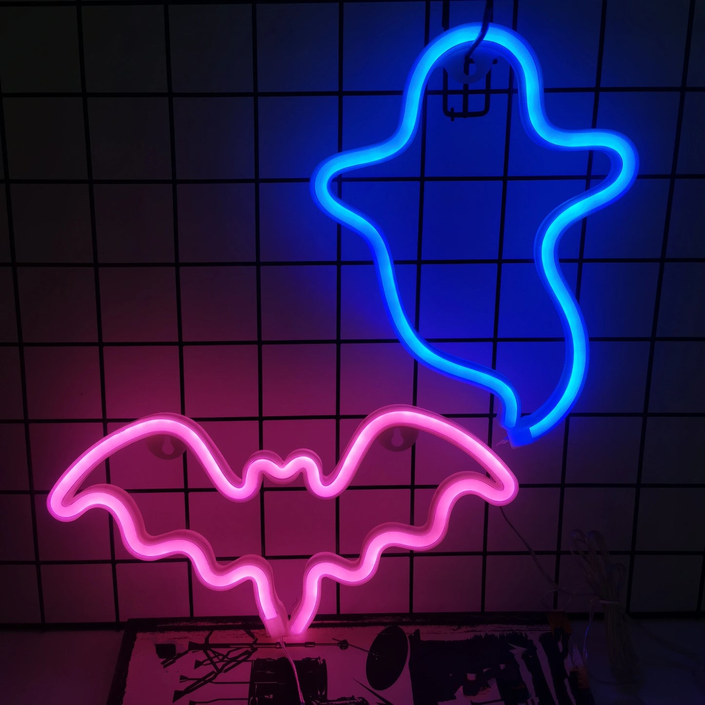 🎃 Décoration Murale LED Néon Halloween – Chauve-Souris & Fantôme